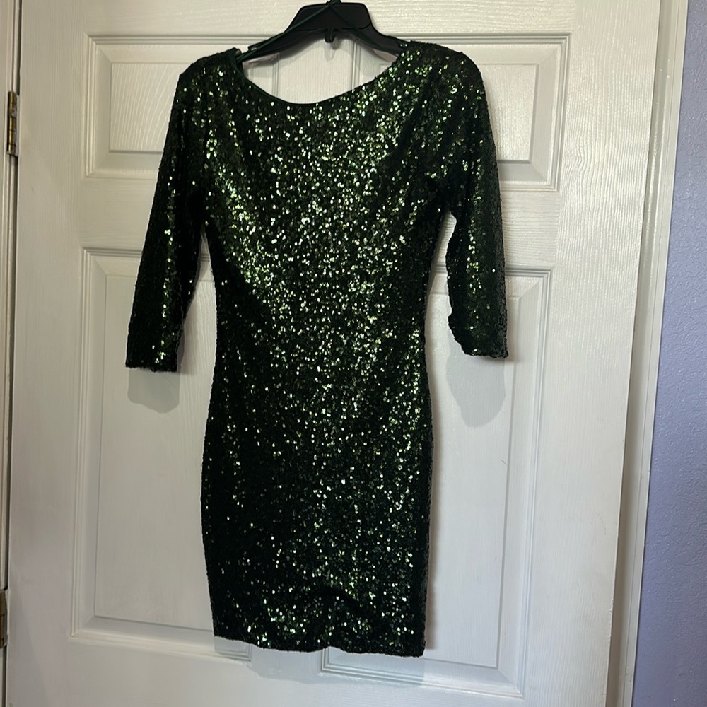 Gianni Bini Emerald sequins holidays formal dress short